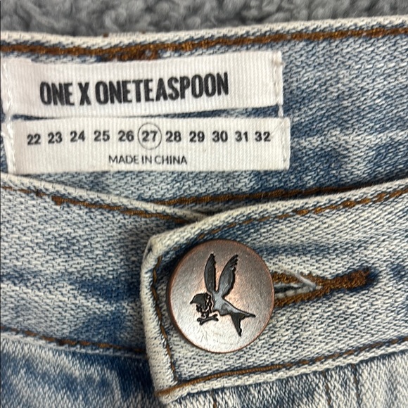 One by One Teaspoon Charges Sz 27 Relax Fit Med Rise Denim Women's Shorts - Picture 3 of 9